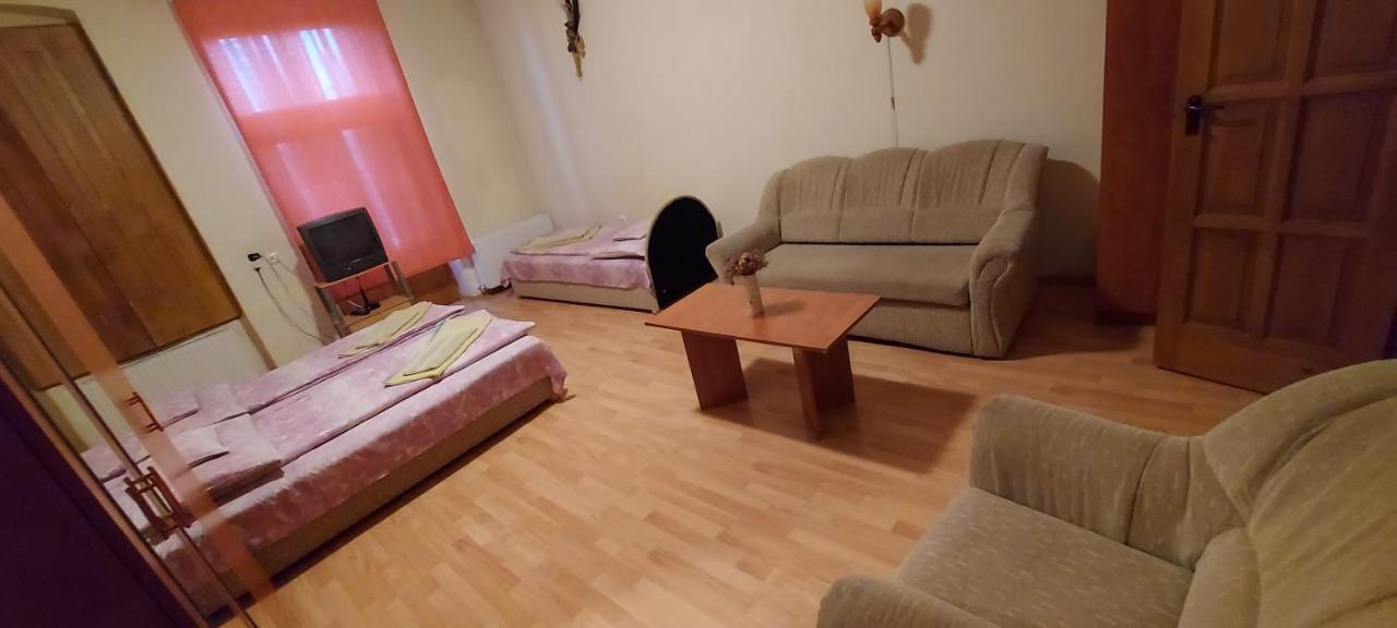 Szent Istvan Panzio Hódmezővásárhely Zewnętrze zdjęcie